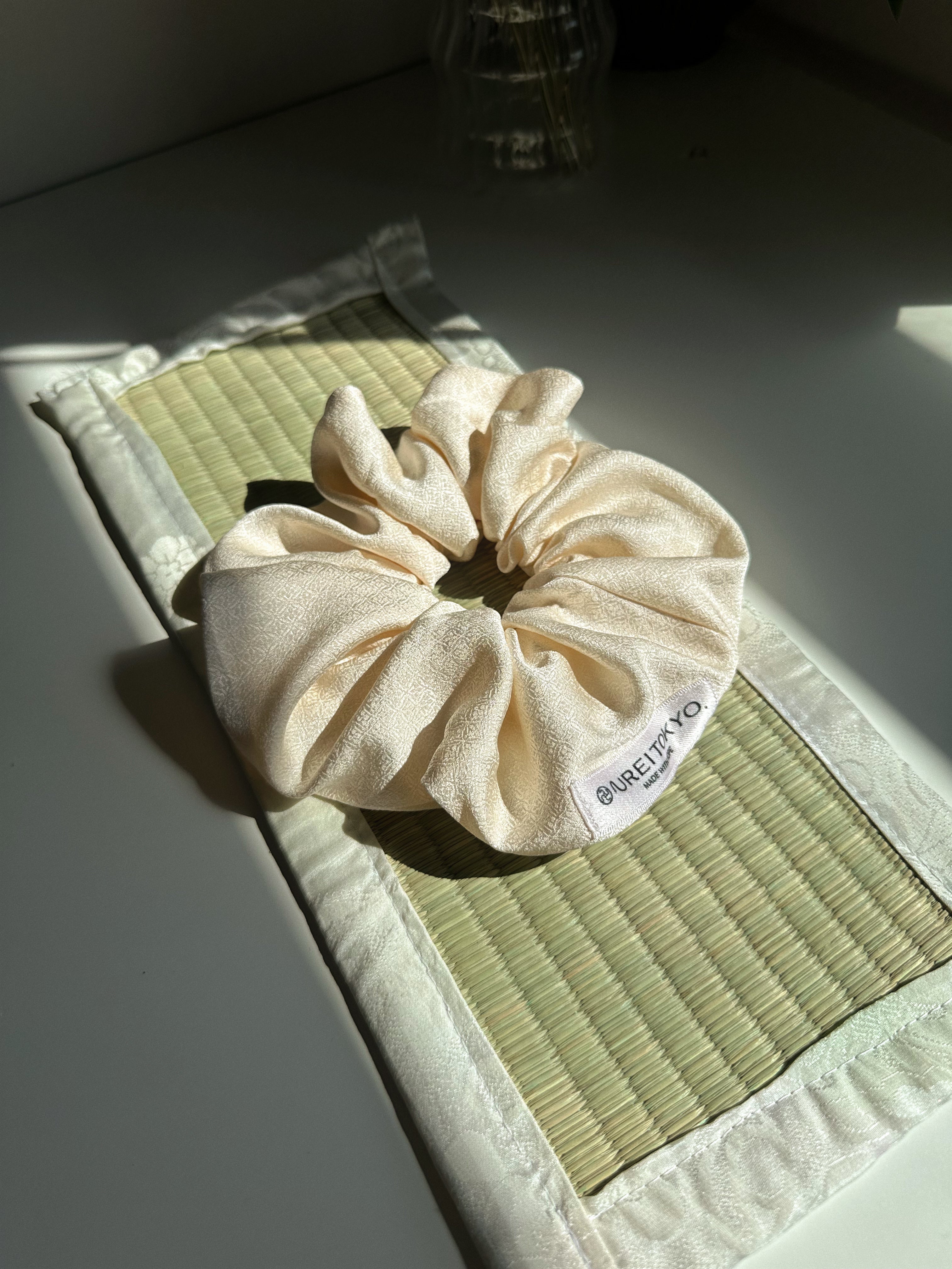 オートミルク｜Oat Milk Kimono Scrunchie