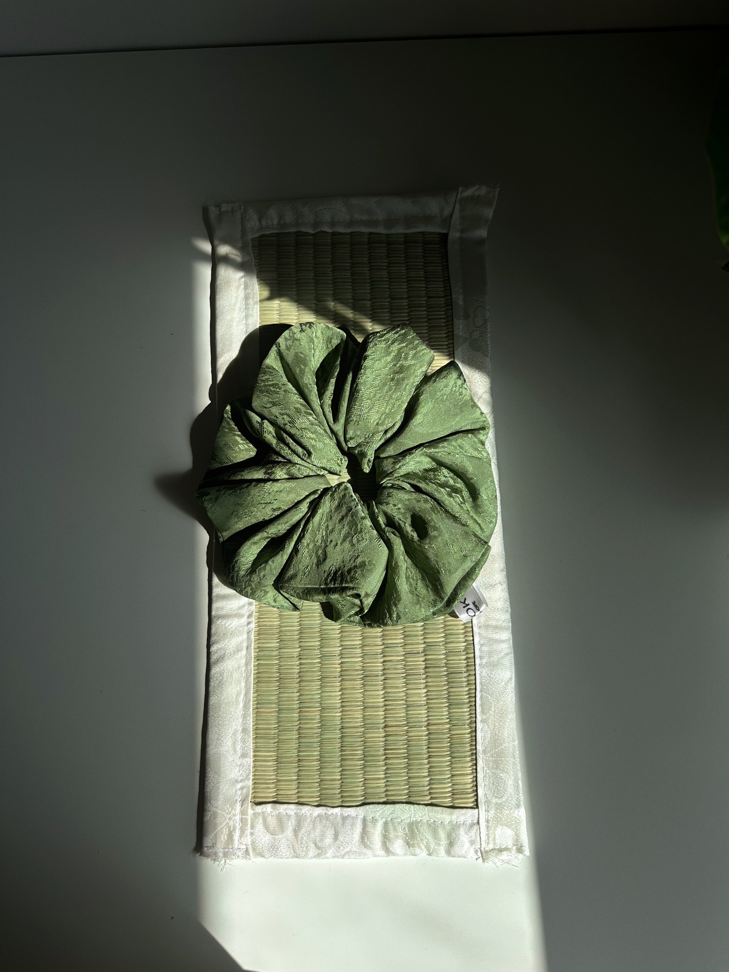 抹茶 ｜Matcha Kimono Scrunchie